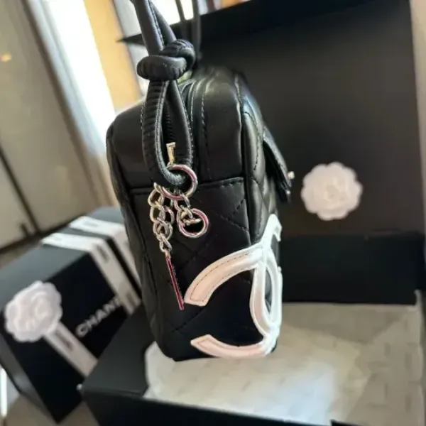 CHANEL 中古バッグ シャネル お宝級 康鵬カメラバッグ 27CM  240920