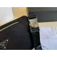【PRADA  公式 旗艦店】プラダ  斜めがけバッグ 当日出荷 好評に付き再入荷！24*15CM  240719