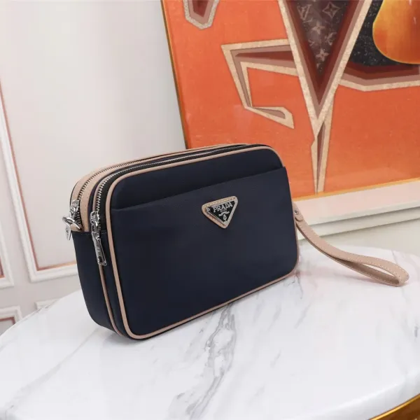 【PRADA  公式旗艦店】プラダ  クラッチバッグ 当日出荷 好評に付き再入荷！28*17*4CM