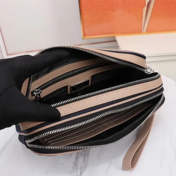 【PRADA  公式旗艦店】プラダ  クラッチバッグ 当日出荷 好評に付き再入荷！28*17*4CM
