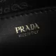 【PRADA  公式旗艦店】プラダ   斜めがけバッグ  当日出荷 好評に付き再入荷！21*14*6.5CM