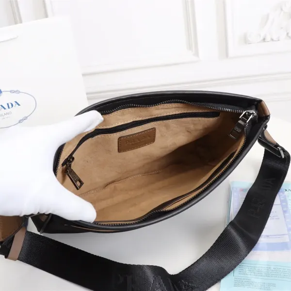 【PRADA  公式 旗艦店】プラダ  斜めがけバッグ 当日出荷 好評に付き再入荷！31*21*6CM