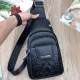 【PRADA  公式 旗艦店】プラダ  胸ポケット当日出荷 好評に付き再入荷！32*18*6CM