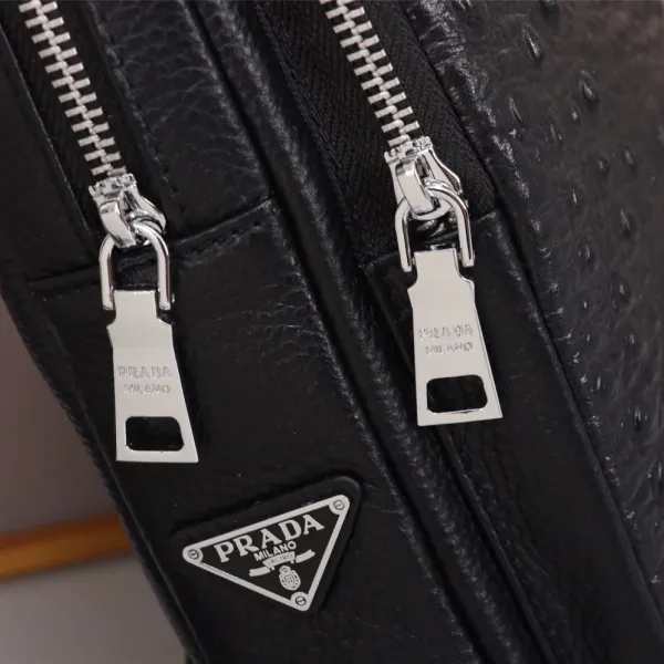 【PRADA  公式 旗艦店】プラダ  胸ポケット当日出荷 好評に付き再入荷！34*17*6CM