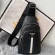 【PRADA  公式 旗艦店】プラダ  胸ポケット当日出荷 好評に付き再入荷！32*18*6CM