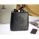 【VERSACE 公式旗艦店】ヴェルサーチ ショルダーバッグ  当日出荷 好評に付き再入荷！25*27*5.5CM