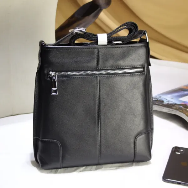【VERSACE 公式旗艦店】ヴェルサーチ ショルダーバッグ  当日出荷 好評に付き再入荷！25*27*5.5CM