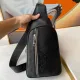 【VERSACE  公式旗艦店】ヴェルサーチ  胸ポケット 当日出荷 好評に付き再入荷！20*29*5CM