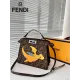 【FENDI  公式旗艦店】フェンディ 斜めがけバッグ 当日出荷 好評に付き再入荷！26.5*21.5CM