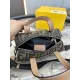 【FENDI  公式旗艦店】フェンディ  ショルダーバッグ  当日出荷 好評に付き再入荷！21*12CM