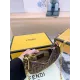 【FENDI 公式 旗艦店】 フェンディ  ショルダーバッグ  当日出荷 好評に付き再入荷！19*10CM