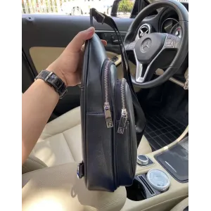 【FENDI  公式旗艦店】フェンディ  胸ポケット 当日出荷 好評に付き再入荷！18*28*6CM