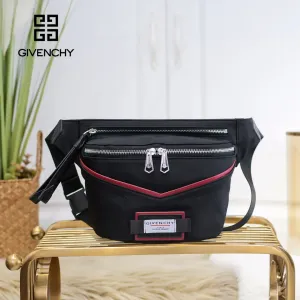 【GIVENCHY 公式旗艦店】ジバンシー   ウエストポーチ 当日出荷 好評に付き再入荷！22*28*10CM