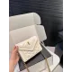 【YSL SAINT LAURENT 公式旗艦店】サンローラン   斜めがけバッグ 当日出荷 好評に付き再入荷！17*13.5CM  240722