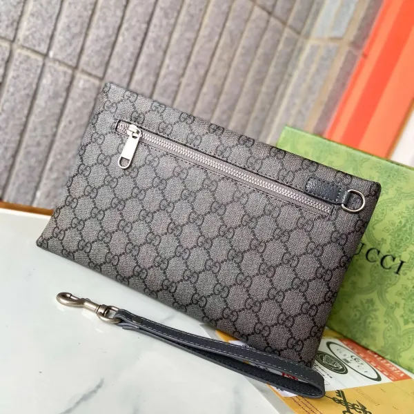 【GUCCI  公式 旗艦店】 グッチ   クラッチバッグ 当日出荷 好評に付き再入荷！28*18*2.5CM  241101