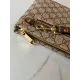 【GUCCI  公式 旗艦店】 グッチ   クラッチバッグ 当日出荷 好評に付き再入荷！28*18*2.5CM  241101
