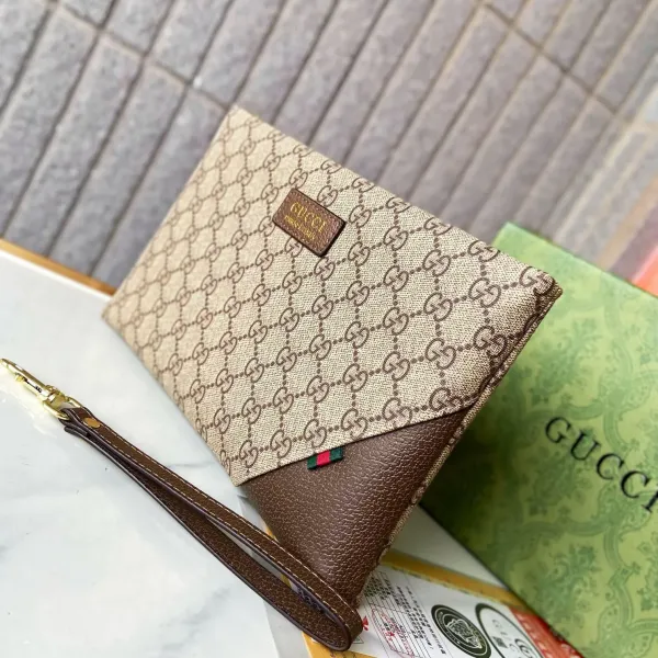【GUCCI  公式 旗艦店】 グッチ   クラッチバッグ 当日出荷 好評に付き再入荷！28*18*2.5CM  241101