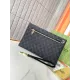 【GUCCI  公式 旗艦店】 グッチ   クラッチバッグ 当日出荷 好評に付き再入荷！28*18*2.5CM  241101