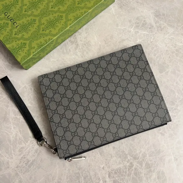 【GUCCI  公式 旗艦店】 グッチ   クラッチバッグ 当日出荷 好評に付き再入荷！22*28*3CM  241101
