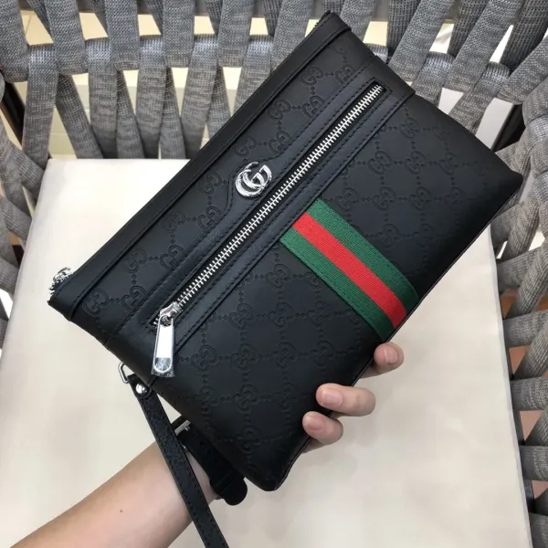 【GUCCI 公式 旗艦店】クッチ  クラッチバッグ 当日出荷 好評に付き再入荷！28*18*3CM