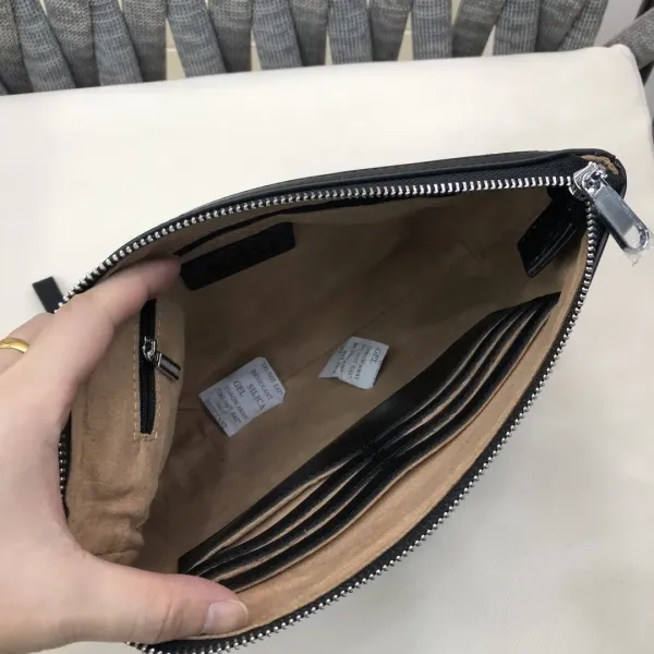 【GUCCI 公式 旗艦店】クッチ  クラッチバッグ 当日出荷 好評に付き再入荷！28*18*3CM