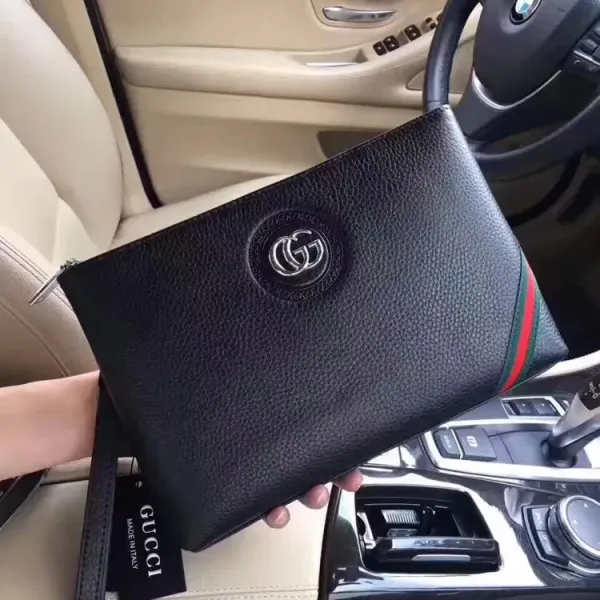 【GUCCI 公式 旗艦店】クッチ  クラッチバッグ 当日出荷 好評に付き再入荷！29*19*3.5CM