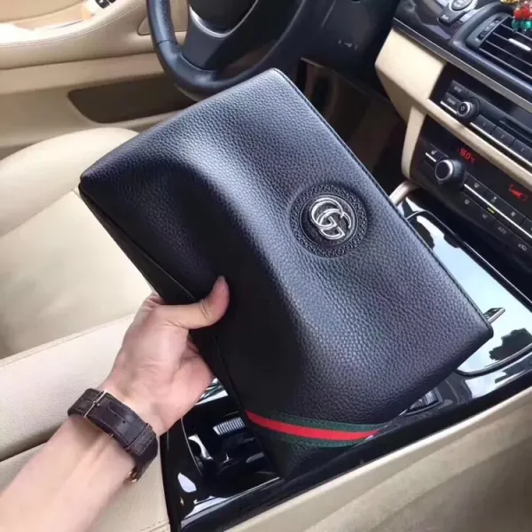 【GUCCI 公式 旗艦店】クッチ  クラッチバッグ 当日出荷 好評に付き再入荷！29*19*3.5CM