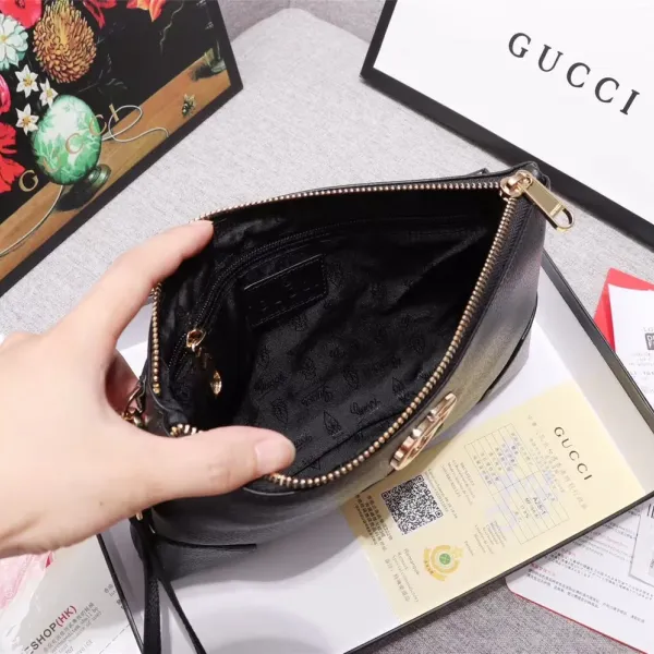 【GUCCI 公式 旗艦店】クッチ  クラッチバッグ 当日出荷 好評に付き再入荷！27*18*4CM