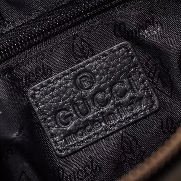 【GUCCI 公式 旗艦店】クッチ  クラッチバッグ 当日出荷 好評に付き再入荷！27*18*4CM