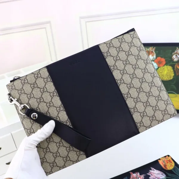 【GUCCI 公式 旗艦店】クッチ  クラッチバッグ 当日出荷 好評に付き再入荷！30.5*21*1.5CM