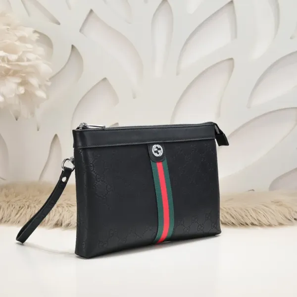 【GUCCI 公式 旗艦店】クッチ  クラッチバッグ 当日出荷 好評に付き再入荷！28*18*3CM