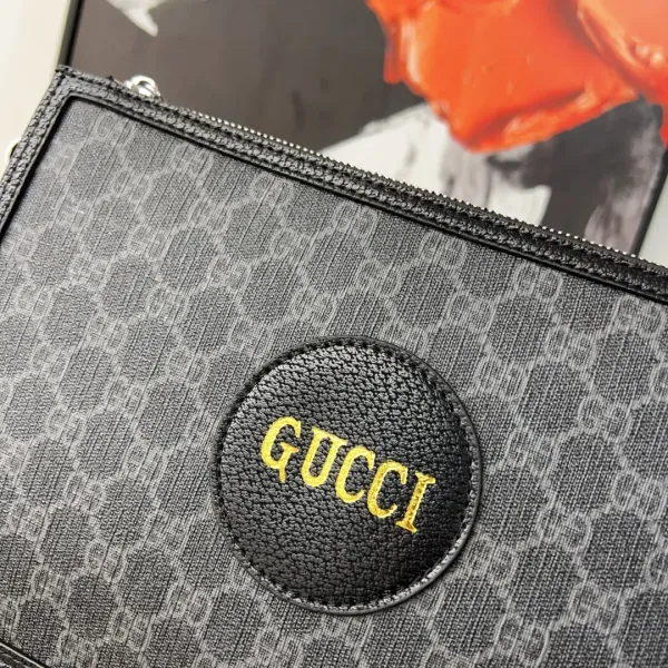 【GUCCI 公式 旗艦店】クッチ  クラッチバッグ 当日出荷 好評に付き再入荷！29*20CM