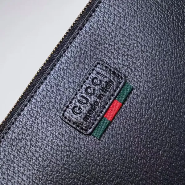 【GUCCI 公式 旗艦店】クッチ  クラッチバッグ 当日出荷 好評に付き再入荷！30.5*21*1.5CM