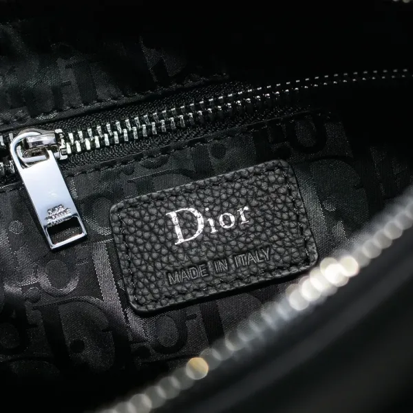 【DIOR  公式 旗艦店】ディオール   クラッチバッグ   当日出荷 好評に付き再入荷！  黒 28*19*6CM