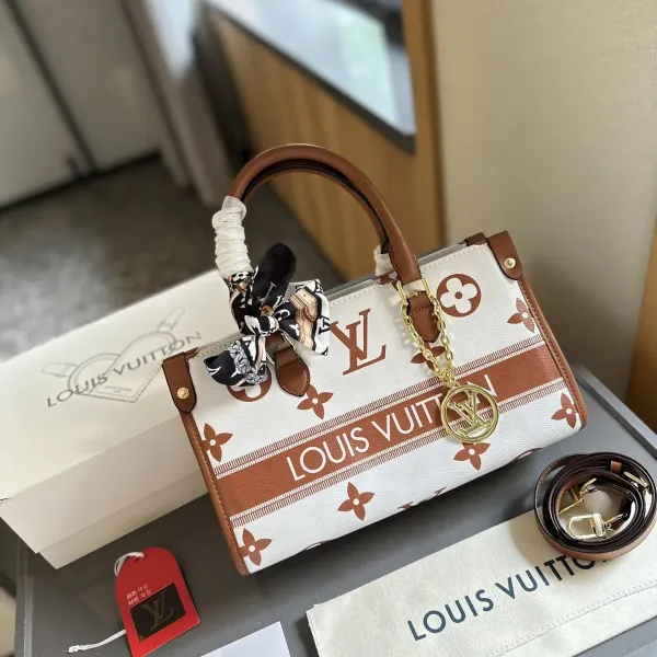 【LOUIS VUITTON 公式旗艦店】ルイヴィトン  斜めがけバッグ 当日出荷 好評に付き再入荷！25*14CM  240722