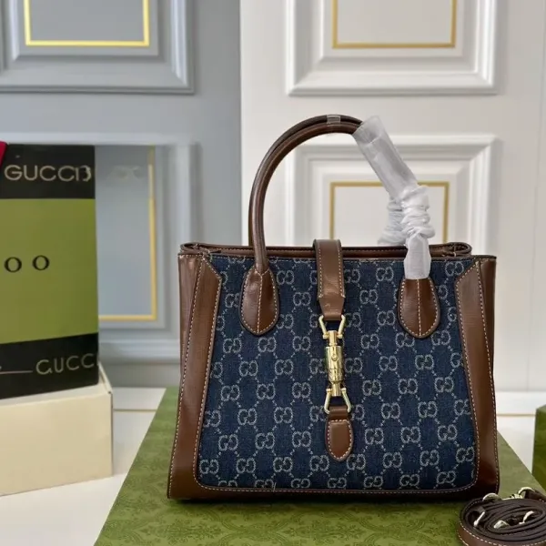 【GUCCI 公式旗艦店】グッチ ハンドバッグ 当日出荷 好評に付き再入荷！30*23CM  240724