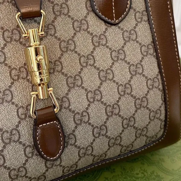 【GUCCI 公式旗艦店】グッチ ハンドバッグ 当日出荷 好評に付き再入荷！30*23CM  240724