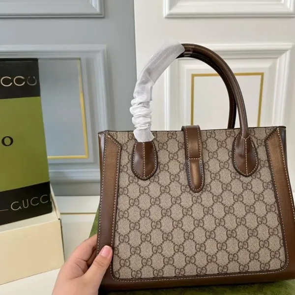 【GUCCI 公式旗艦店】グッチ ハンドバッグ 当日出荷 好評に付き再入荷！30*23CM  240724