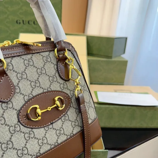 【GUCCI 公式旗艦店】グッチ 斜めがけバッグ 当日出荷 好評に付き再入荷！20*8*20CM
