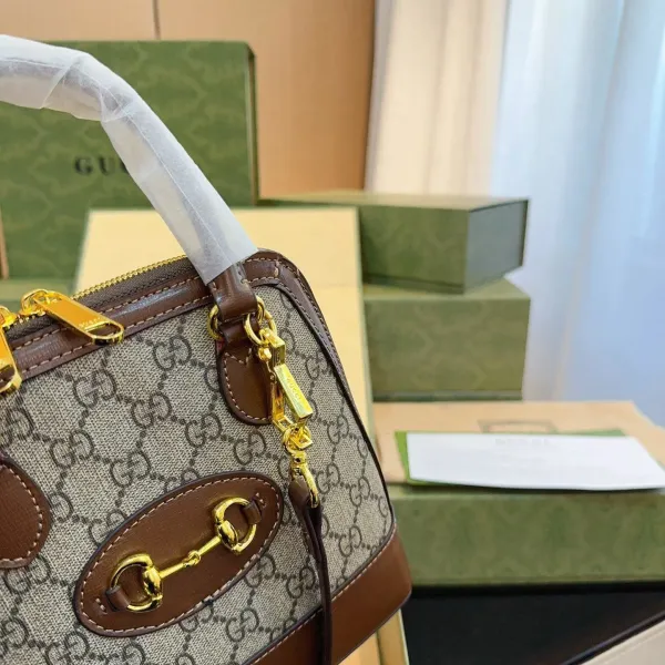 【GUCCI 公式旗艦店】グッチ 斜めがけバッグ 当日出荷 好評に付き再入荷！20*8*20CM