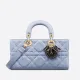 【DIOR】雑誌掲載！泉 里香さん愛用！夏感あふれる新作バッグが登場！