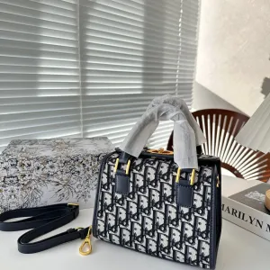 【DIOR  公式旗艦店】ディオール  ハンドバッグ 当日出荷 好評に付き再入荷！20*15CM