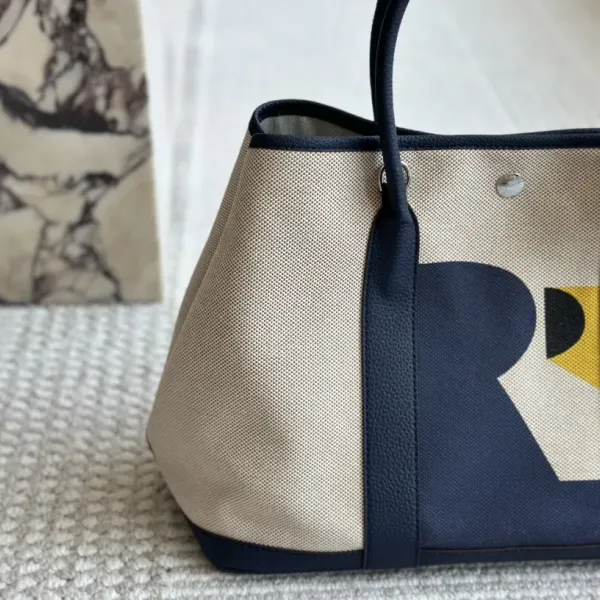 【Hermès 公式旗艦店】エルメス ハンドバッグ 当日出荷 好評に付き再入荷！36*25CM  240724