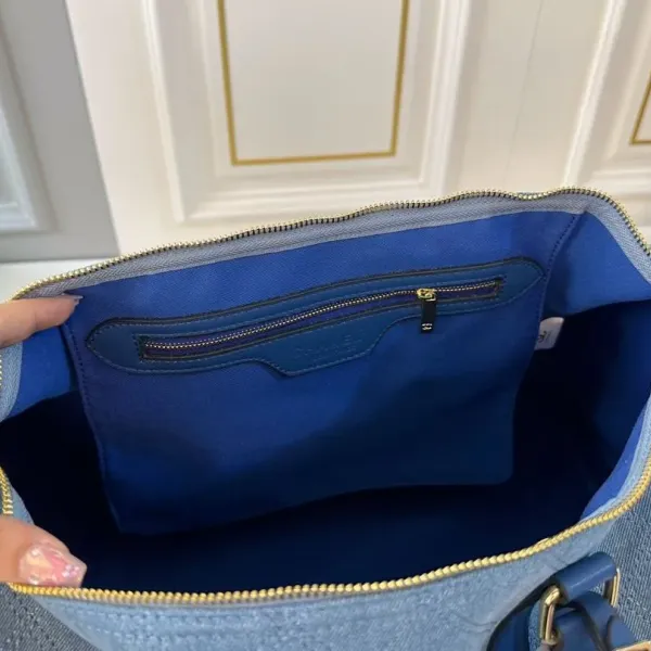 【CHANEL 公式旗艦店】シャネル 斜めがけバッグ 当日出荷 好評に付き再入荷！44*25CM  240723