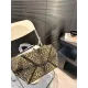 【CELINE 公式旗艦店】セリーヌ ハンドバッグ 当日出荷 好評に付き再入荷！29*34CM  1240723