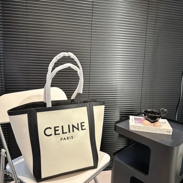 【CELINE 公式旗艦店】セリーヌ ハンドバッグ 当日出荷 好評に付き再入荷！27*31CM  1240723