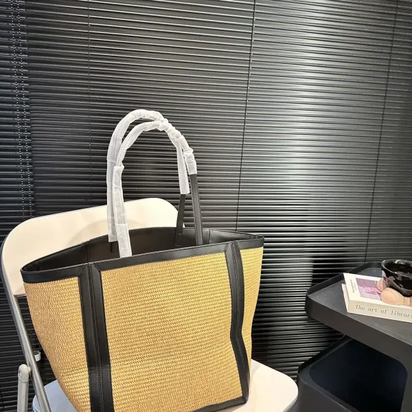 【CELINE 公式旗艦店】セリーヌ ハンドバッグ 当日出荷 好評に付き再入荷！27*31CM  1240723