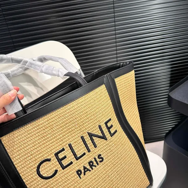 【CELINE 公式旗艦店】セリーヌ ハンドバッグ 当日出荷 好評に付き再入荷！27*31CM  1240723