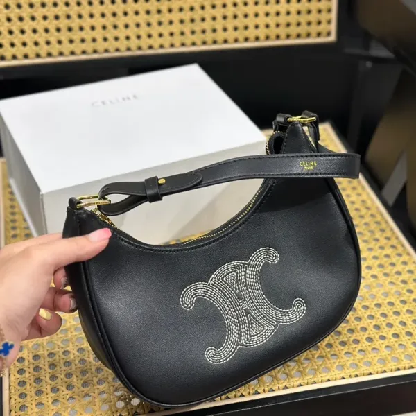 CELINE セリーヌのアンダーアームバッグ 23*14*7cm