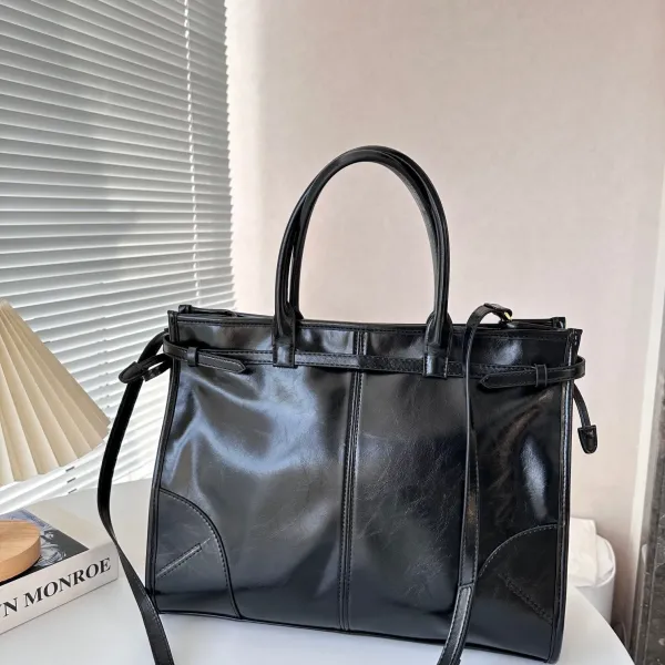【PRADA 公式旗艦店】 プラダ 斜めがけバッグ当日出荷 好評に付き再入荷38*30CM 【PRADA 公式旗艦店】 プラダ 斜めがけバッグ当日出荷 好評に付き再入荷38*30CM